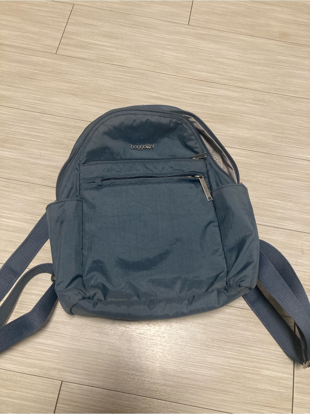 14x12 baggallini backpack